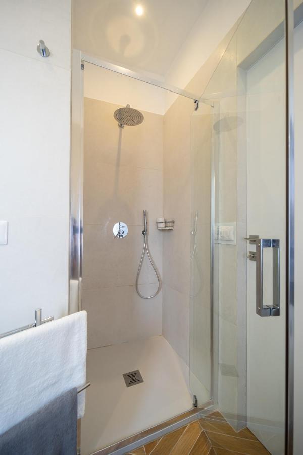 Colosseo Luxe Apartment In The Center Of רומא מראה חיצוני תמונה